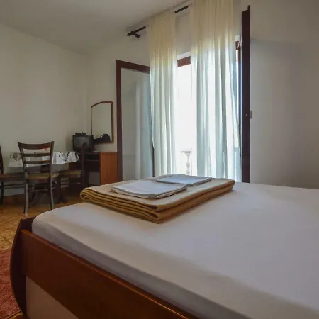 Pijaca.3 Apartment Nin